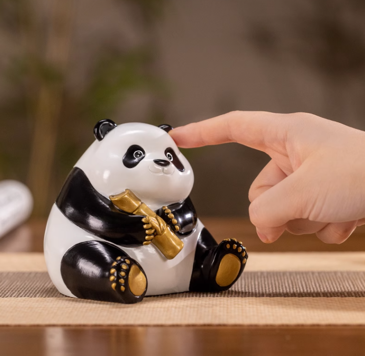 Brass crafts, Panda hug bamboo crafts, Panda holding bamboo section, Desktop decorations, Panda figure, Desktop ornaments, Home decorations, Friend gifts, Kids gifts, Free shipping-LECJAS